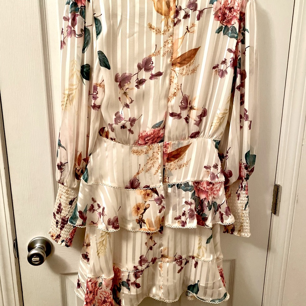 KEEPSAKE Floral Dress Beautiful Detail Large